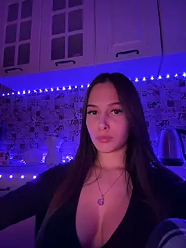 EricaWalls online show from December 12, 12:05 am