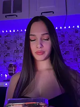 EricaWalls online show from February 2, 2:17 am