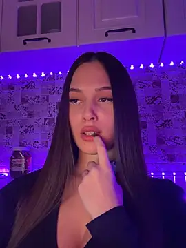 EricaWalls online show from February 6, 12:22 am