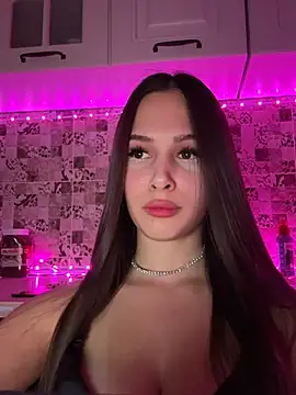 EricaWalls online show from February 14, 7:23 pm