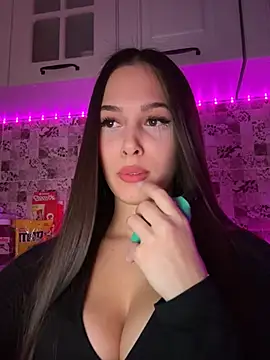 EricaWalls online show from February 27, 8:20 pm