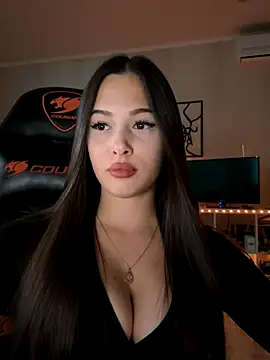 EricaWalls online show from September 15, 7:25 pm