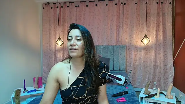 VioletaScott  online show from November 26, 1:45 pm