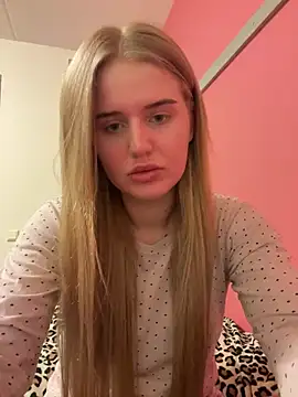 Snapshot of yourhornyslut chatting on February 25, 8:41 pm yourhornyslut online show from February 25, 8:41 pm