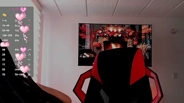 Snapshot of Charlotte_greys chatting on October 29, 2:08 pm Charlotte greys online show from October 29, 2:08 pm