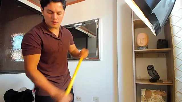 julian wallace online show from April 4, 8:06 pm