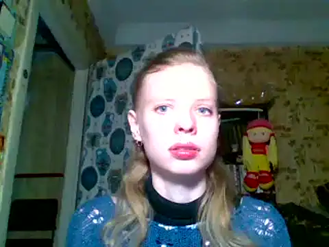 Snapshot of SexyAndYunge chatting on December 3, 7:10 am SexyAndYunge online show from December 3, 7:10 am