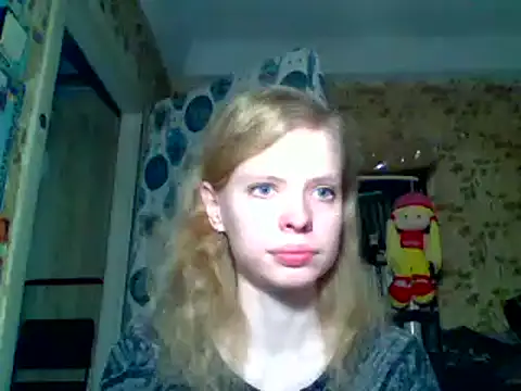 Snapshot of SexyAndYunge chatting on December 4, 7:06 am SexyAndYunge online show from December 4, 7:06 am