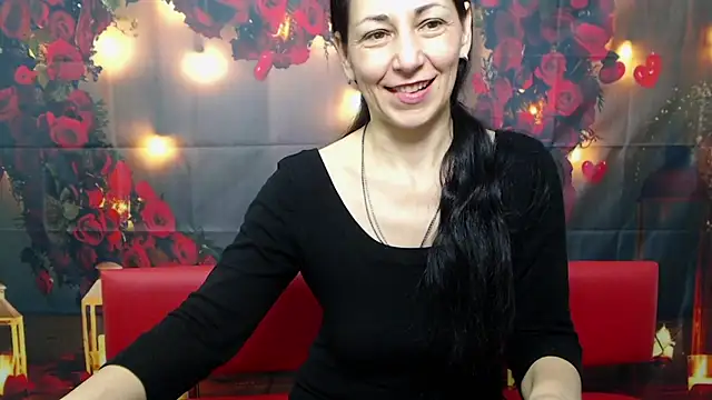 Snapshot of LiluGrants chatting on January 27, 1:26 am LiluGrants online show from January 27, 1:26 am