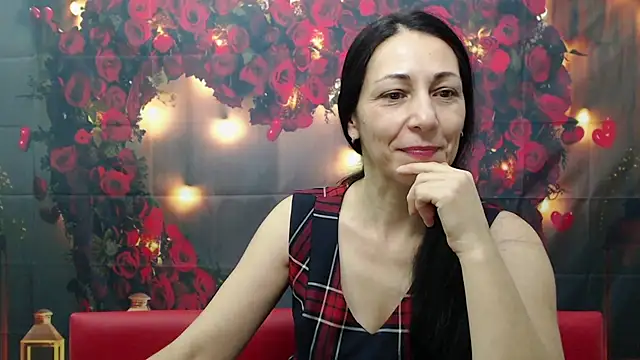 Snapshot of LiluGrants chatting on January 31, 4:36 am LiluGrants online show from January 31, 4:36 am