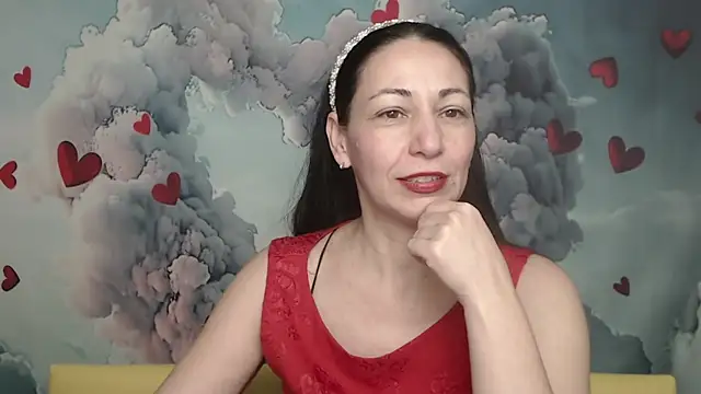 Snapshot of LiluGrants chatting on February 10, 1:24 am LiluGrants online show from February 10, 1:24 am