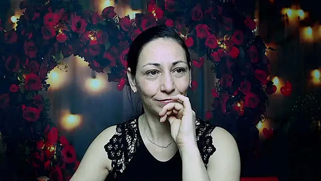 Snapshot of LiluGrants chatting on February 17, 10:14 pm LiluGrants online show from February 17, 10:14 pm