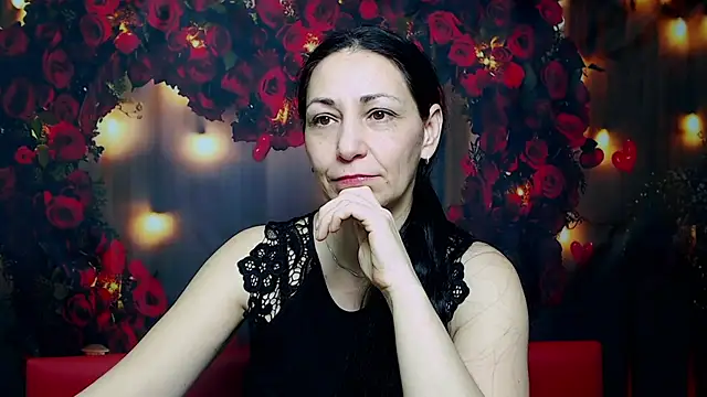 Snapshot of LiluGrants chatting on February 18, 4:26 am LiluGrants online show from February 18, 4:26 am