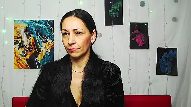 Snapshot of LiluGrants chatting on March 13, 4:38 am LiluGrants online show from March 13, 4:38 am