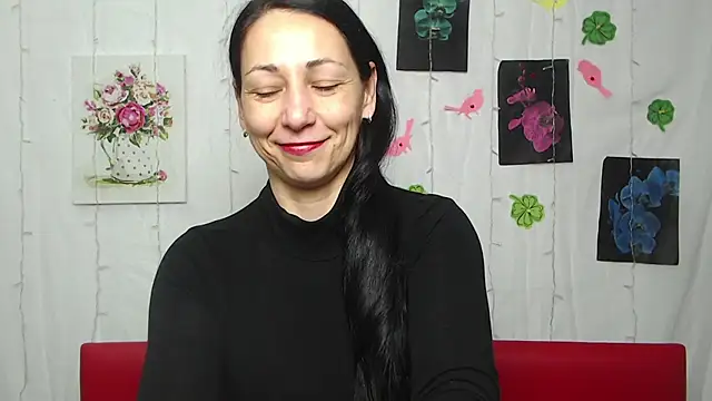 Snapshot of LiluGrants chatting on March 17, 1:14 am LiluGrants online show from March 17, 1:14 am