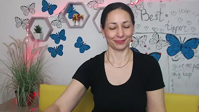 Snapshot of LiluGrants chatting on March 19, 10:09 pm LiluGrants online show from March 19, 10:09 pm