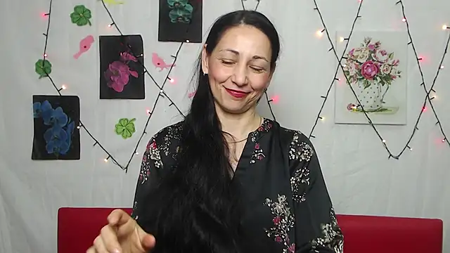 Snapshot of LiluGrants chatting on March 21, 4:17 am LiluGrants online show from March 21, 4:17 am