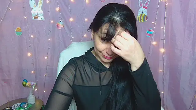 LiluGrants online show from April 15, 6:15 pm