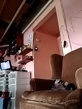 Snapshot of HBYAM chatting on March 5, 6:45 pm HBYAM online show from March 5, 6:45 pm