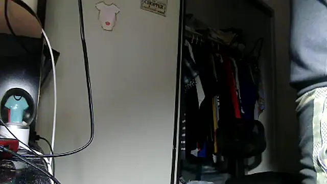 Snapshot of HBYAM chatting on November 11, 10:15 am HBYAM online show from November 11, 10:15 am