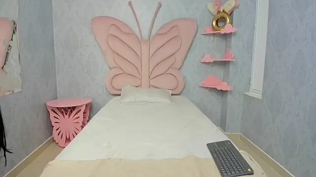 MaddyCute4u online show from February 26, 11:52 am