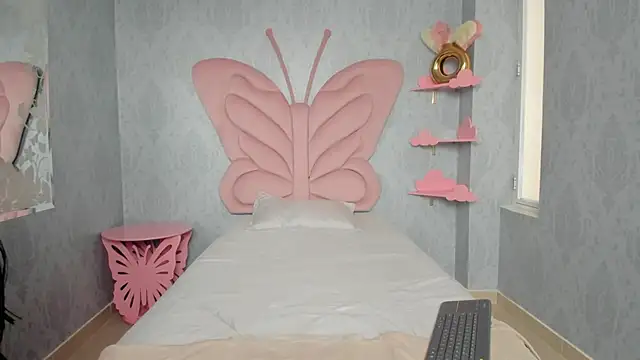 MaddyCute4u online show from February 26, 2:57 pm