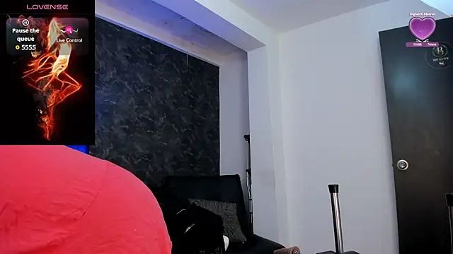 Bella Evans  online show from November 6, 7:04 pm