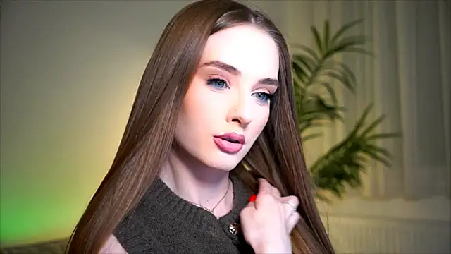 petitegonwiild online show from October 29, 10:11 pm