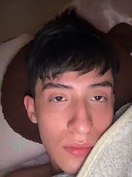 Snapshot of HotStar_yes chatting on January 6, 1:41 pm HotStar yes online show from January 6, 1:41 pm