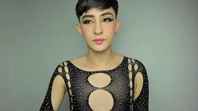 Snapshot of HotStar_yes chatting on January 23, 1:19 am HotStar yes online show from January 23, 1:19 am