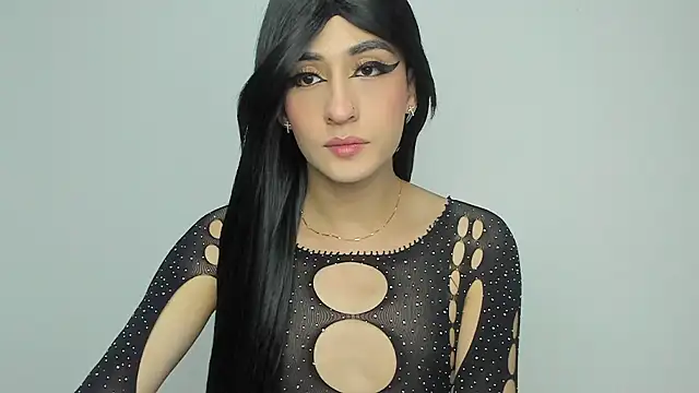 Snapshot of HotStar_yes chatting on January 25, 12:06 am HotStar yes online show from January 25, 12:06 am