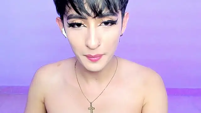 Snapshot of HotStar_yes chatting on February 13, 3:50 am HotStar yes online show from February 13, 3:50 am