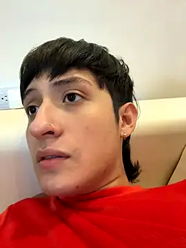 Snapshot of HotStar_yes chatting on September 18, 3:30 am HotStar yes online show from September 18, 3:30 am