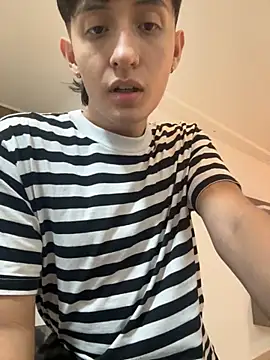 Snapshot of HotStar_yes chatting on September 24, 1:09 am HotStar yes online show from September 24, 1:09 am