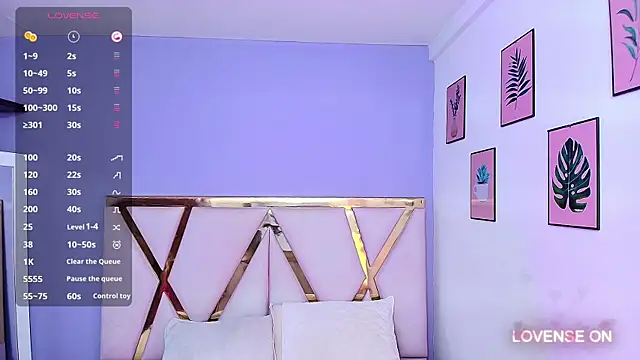 Snapshot of Beautifulskinny18 chatting on December 16, 7:43 pm Beautifulskinny18 online show from December 16, 7:43 pm
