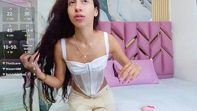 Snapshot of Beautifulskinny18 chatting on December 21, 7:54 pm Beautifulskinny18 online show from December 21, 7:54 pm