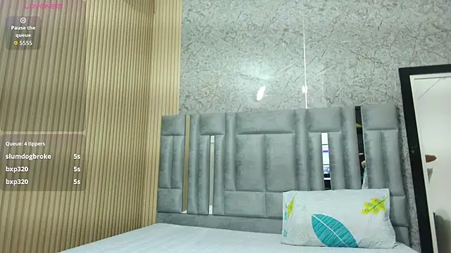 Snapshot of Beautifulskinny18 chatting on February 9, 8:02 pm Beautifulskinny18 online show from February 9, 8:02 pm