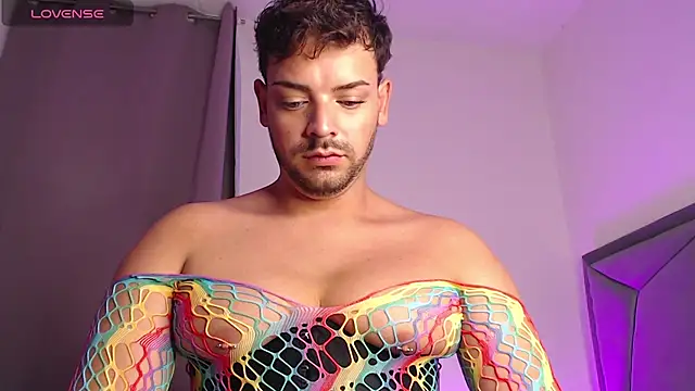 Snapshot of Logan_cocky chatting on September 19, 2:02 am Logan cocky online show from September 19, 2:02 am