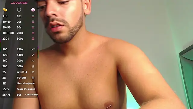 Snapshot of Logan_cocky chatting on September 25, 4:43 pm Logan cocky online show from September 25, 4:43 pm