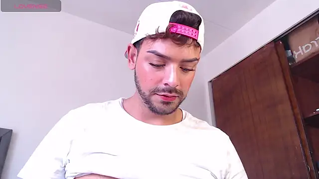 Snapshot of Logan_cocky chatting on September 26, 6:01 pm Logan cocky online show from September 26, 6:01 pm