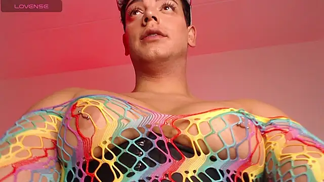 Snapshot of Logan_cocky chatting on October 24, 2:19 am Logan cocky online show from October 24, 2:19 am