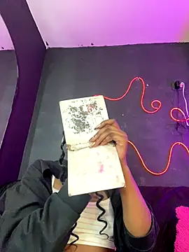 Snapshot of TIFFANYYSTAR chatting on December 18, 4:46 pm TIFFANYYSTAR online show from December 18, 4:46 pm