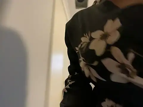 wynterheat online show from January 30, 1:22 am