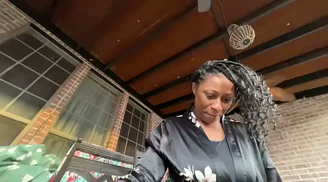 wynterheat online show from March 5, 12:05 am