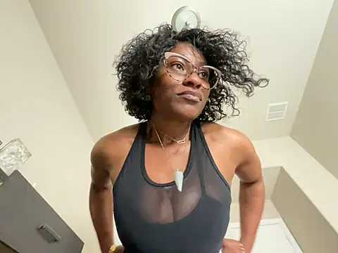 wynterheat online show from April 8, 9:26 pm