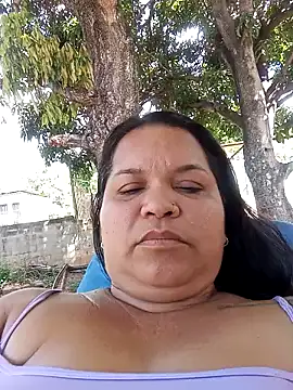 Snapshot of Sikiu_40 chatting on May 31, 7:37 pm Sikiu 40 online show from May 31, 7:37 pm