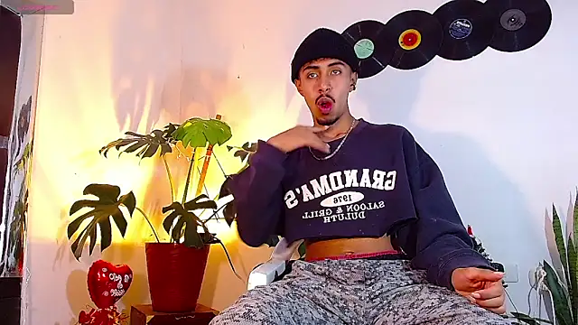 RyanRizzo online show from December 4, 7:12 pm