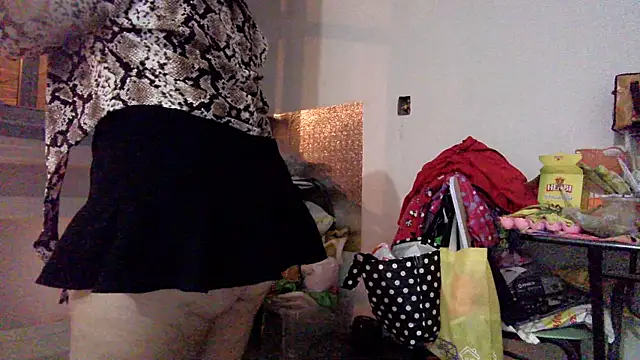 Snapshot of milf_ann48 chatting on September 18, 1:18 am milf ann48 online show from September 18, 1:18 am