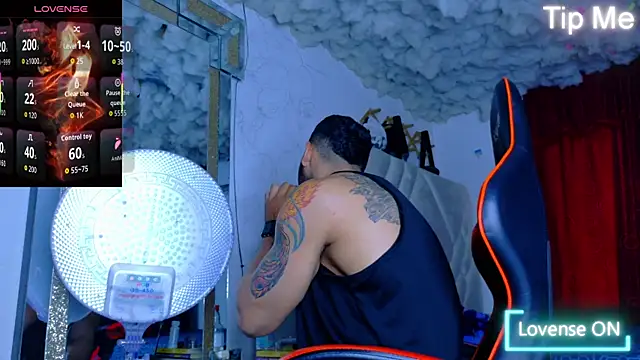 Rich boy01 online show from December 17, 9:21 pm