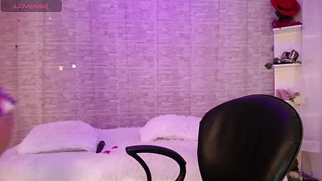 JessicaMuse online show from October 3, 8:06 pm